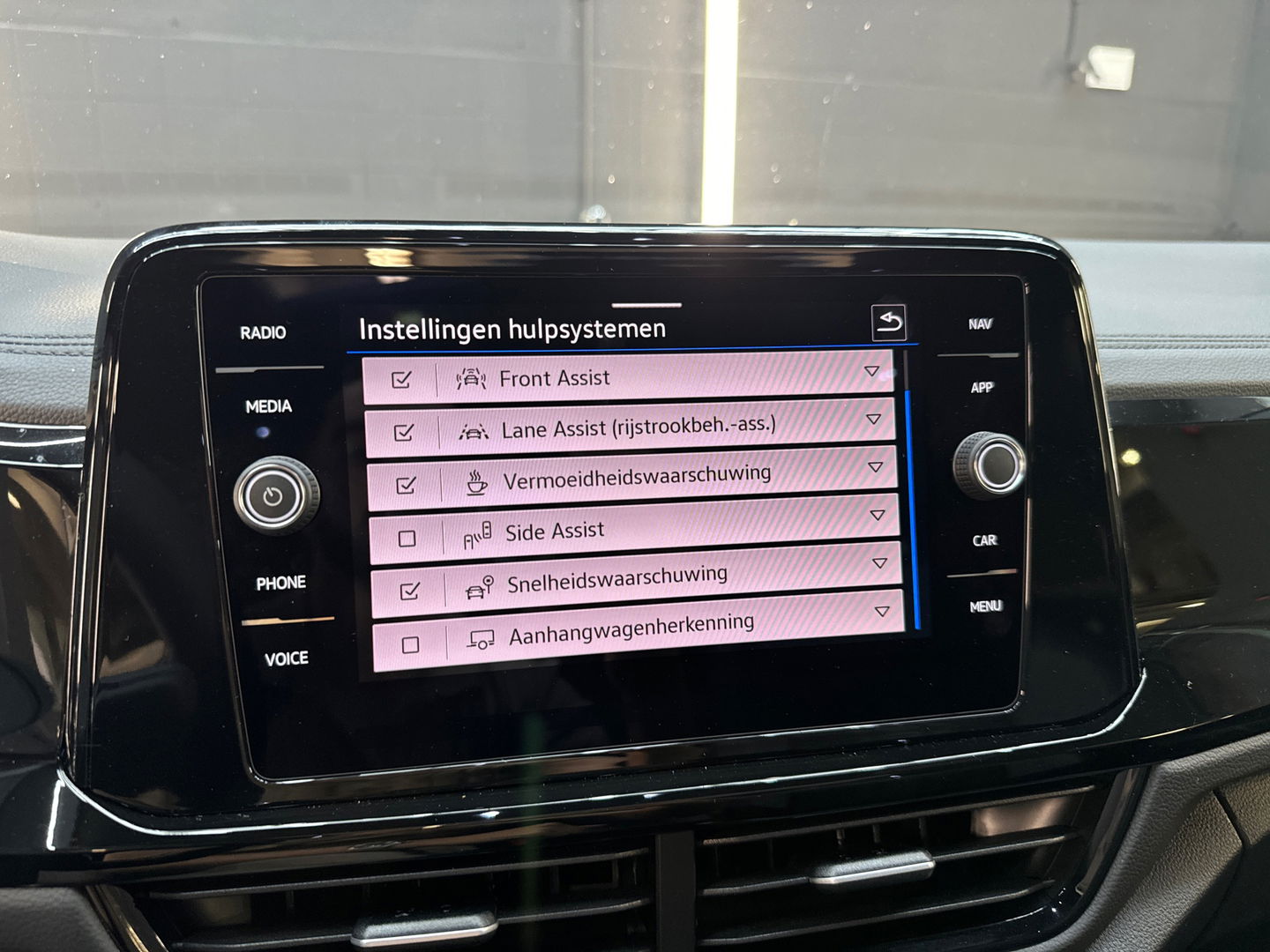 Volkswagen T-Roc 1.5 TSI R-Line Pano|Keyless|IQ|Sfeerver|BTW