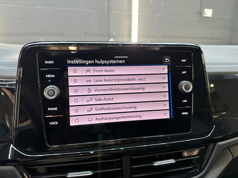 Volkswagen T-Roc 1.5 TSI R-Line Pano|Keyless|IQ|Sfeerver|BTW