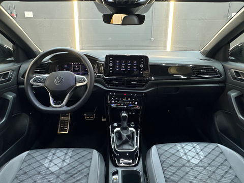 Volkswagen T-Roc 1.5 TSI R-Line Pano|Keyless|IQ|Sfeerver|BTW
