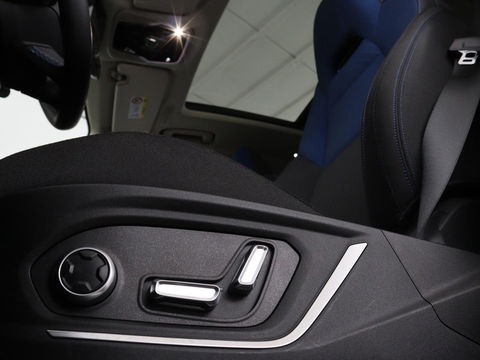 Lynk & Co 01 1.5 Plug In | Panoramadak | Infinity by Harman | 360 Camera | Adaptive cruise | Stoelverwarming | Carplay | Memory | Full LED