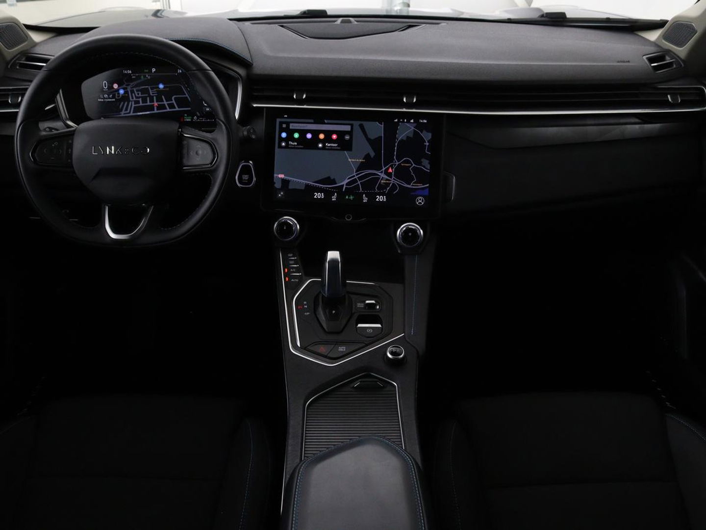 Lynk & Co 01 1.5 Plug In | Panoramadak | Infinity by Harman | 360 Camera | Adaptive cruise | Stoelverwarming | Carplay | Memory | Full LED