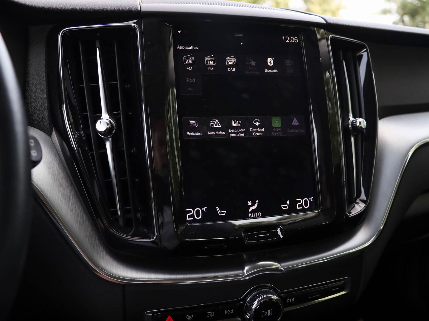 Volvo XC60 2.0 T5 250PK | Leder | Trekhaak elektrisch | Memory