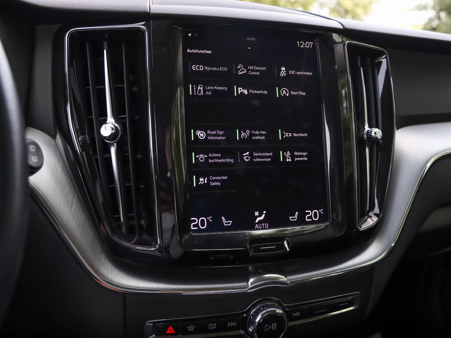 Volvo XC60 2.0 T5 250PK | Leder | Trekhaak elektrisch | Memory
