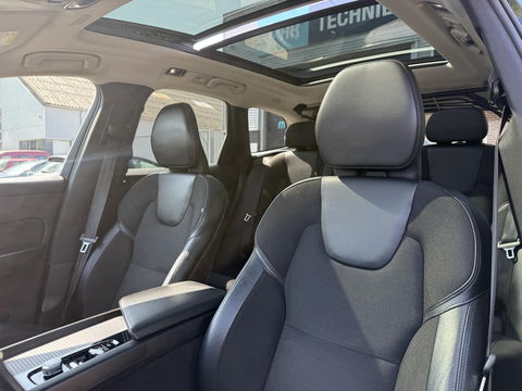 Volvo XC60 2.0 Recharge T6 AWD R-Design H&K l CarPlay l Pano