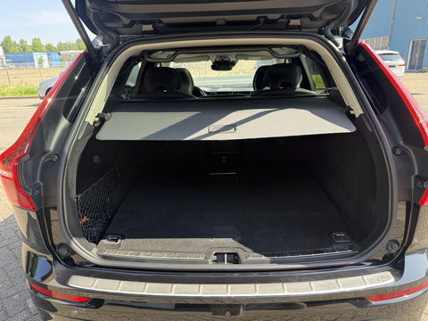 Volvo XC60 2.0 Recharge T6 AWD R-Design H&K l CarPlay l Pano