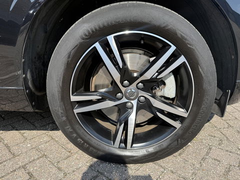 Volvo XC60 2.0 Recharge T6 AWD R-Design H&K l CarPlay l Pano