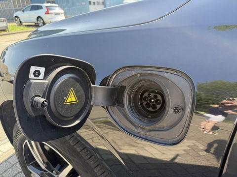 Volvo XC60 2.0 Recharge T6 AWD R-Design H&K l CarPlay l Pano