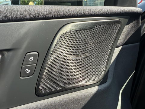Volvo XC60 2.0 Recharge T6 AWD R-Design H&K l CarPlay l Pano
