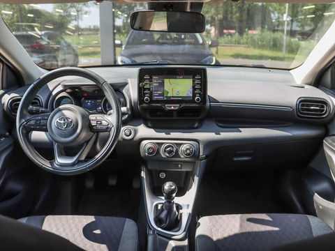 Toyota Yaris 1.5 VVT-i Business Plus 125pk | Navigatie | Trekhaak