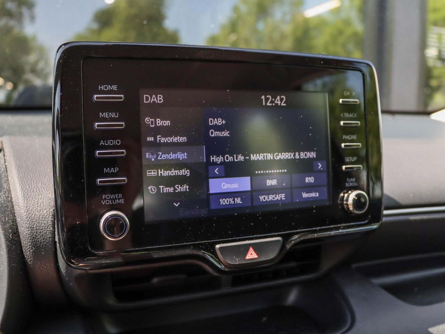 Toyota Yaris 1.5 VVT-i Business Plus 125pk | Navigatie | Trekhaak