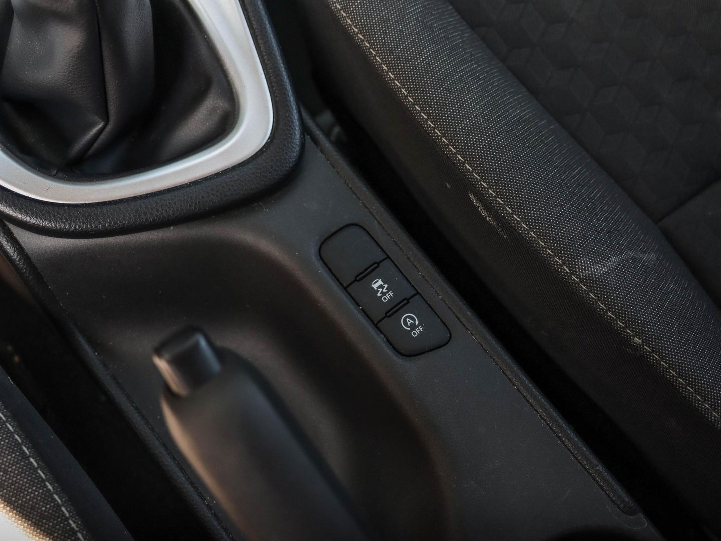 Toyota Yaris 1.5 VVT-i Business Plus 125pk | Navigatie | Trekhaak