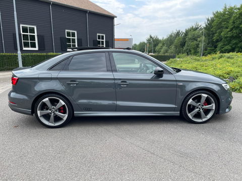 Audi A3 Limousine 1.5 TFSI 3X S-LINE PANO/B&O/CAM/NAVI/ VIRTUAL COCKPIT MATRIX LAMPEN