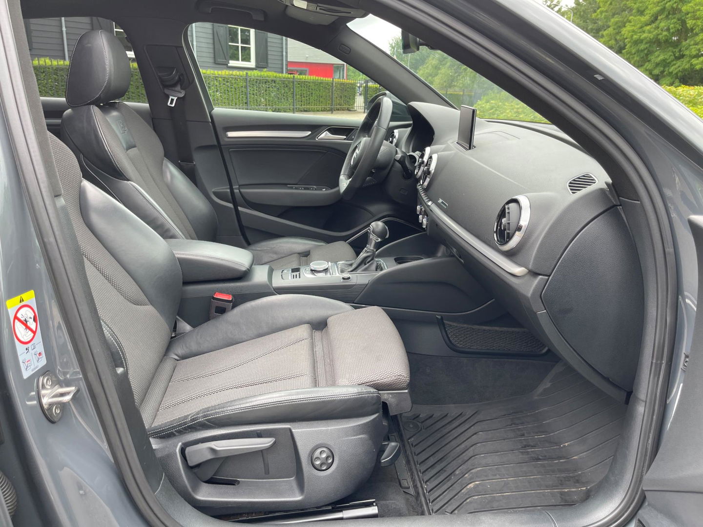 Audi A3 Limousine 1.5 TFSI 3X S-LINE PANO/B&O/CAM/NAVI/ VIRTUAL COCKPIT MATRIX LAMPEN