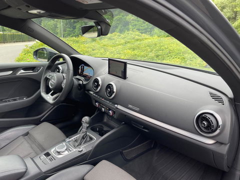 Audi A3 Limousine 1.5 TFSI 3X S-LINE PANO/B&O/CAM/NAVI/ VIRTUAL COCKPIT MATRIX LAMPEN