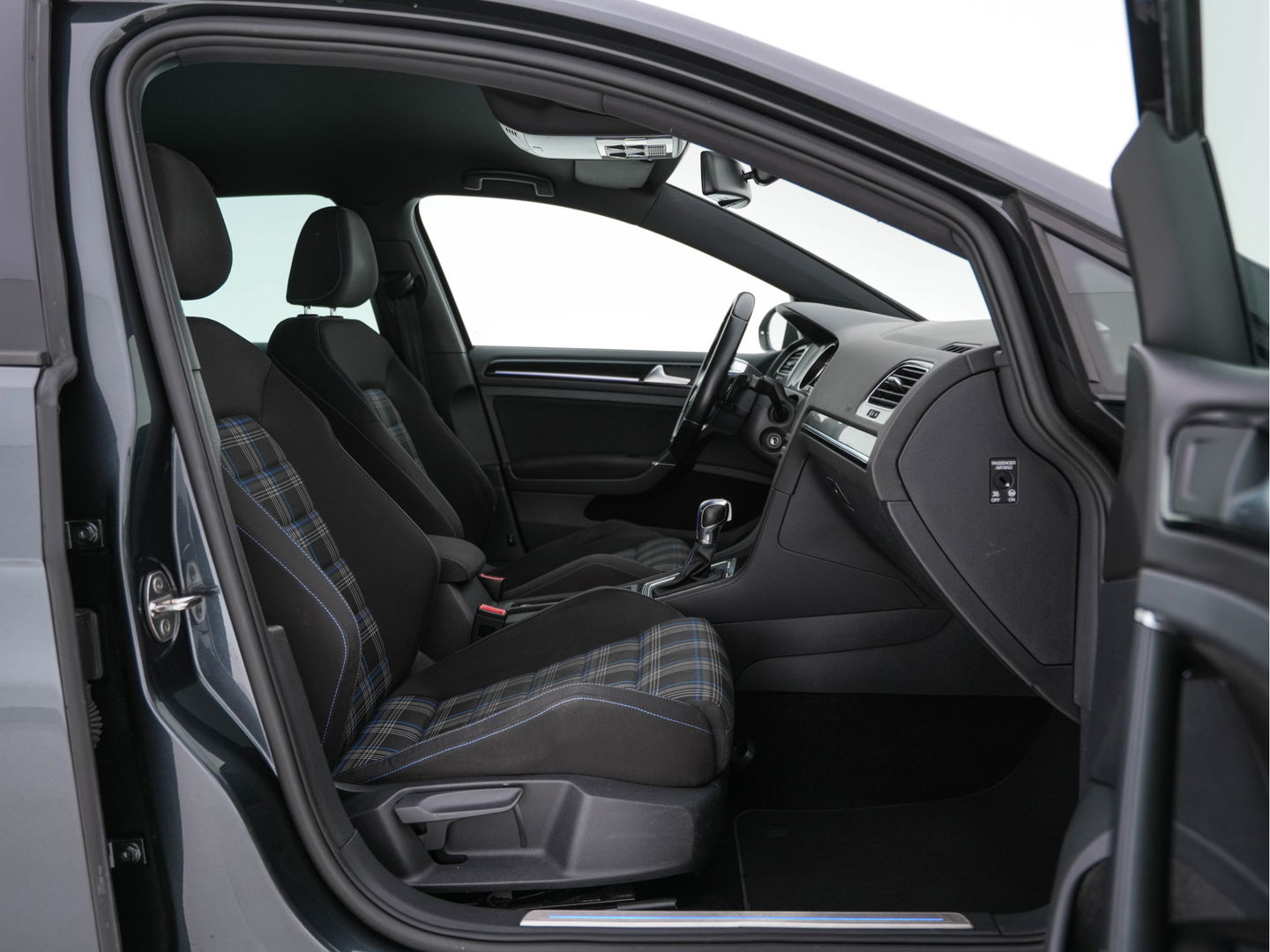 Volkswagen Golf 1.4 TSI GTE *FULL-LED | NAVI-FULLMAP | SPORT-SEATS | DAB+ | HEATED-SEATS | ECC | PDC | CRUISE | 17''ALU*