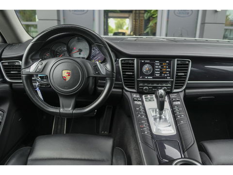 Porsche Panamera 3.0 S 421pk Facelift Schuifdak Stoelkoeling Luchtvering Bose LED lampen 20" LMV Navigatie Camera Elektrische klep