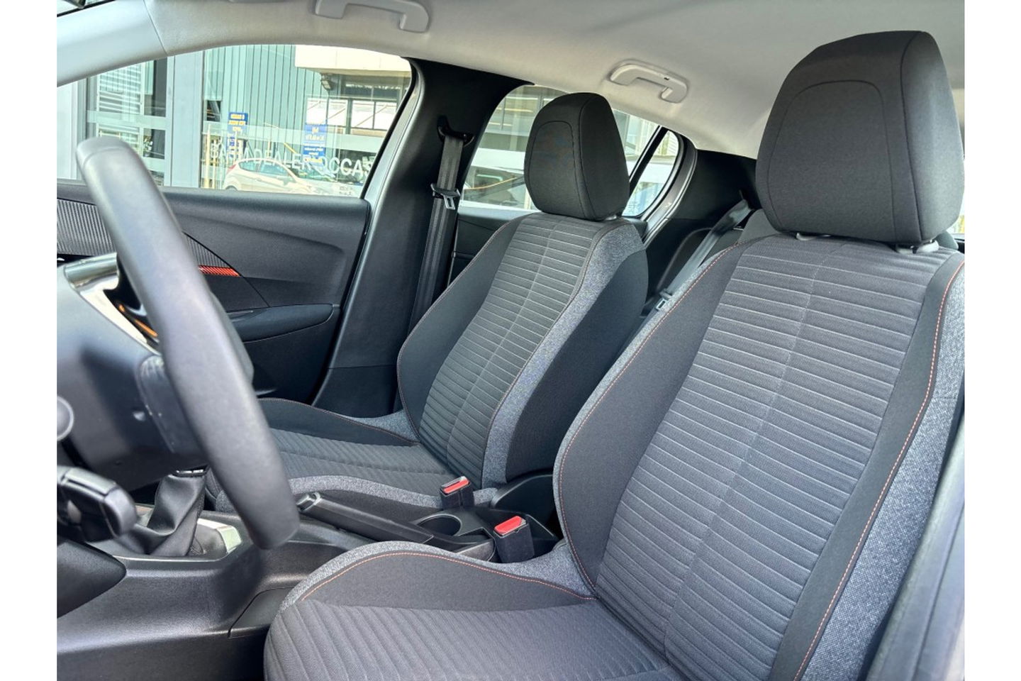Peugeot 208 1.2 PT ALLURE ACTIVE AIRCO NAVI CRUISE.