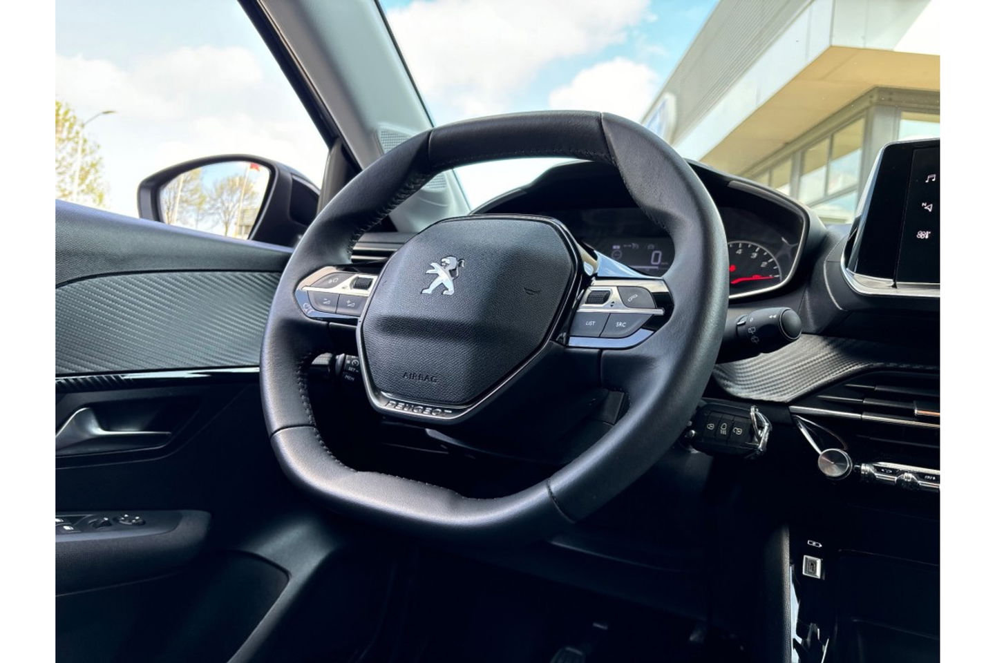 Peugeot 208 1.2 PT ALLURE ACTIVE AIRCO NAVI CRUISE.