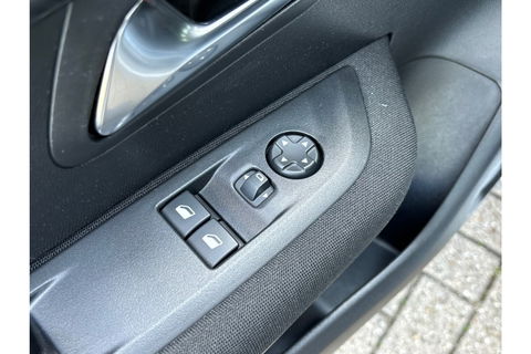 Peugeot 208 1.2 PT ALLURE ACTIVE AIRCO NAVI CRUISE.