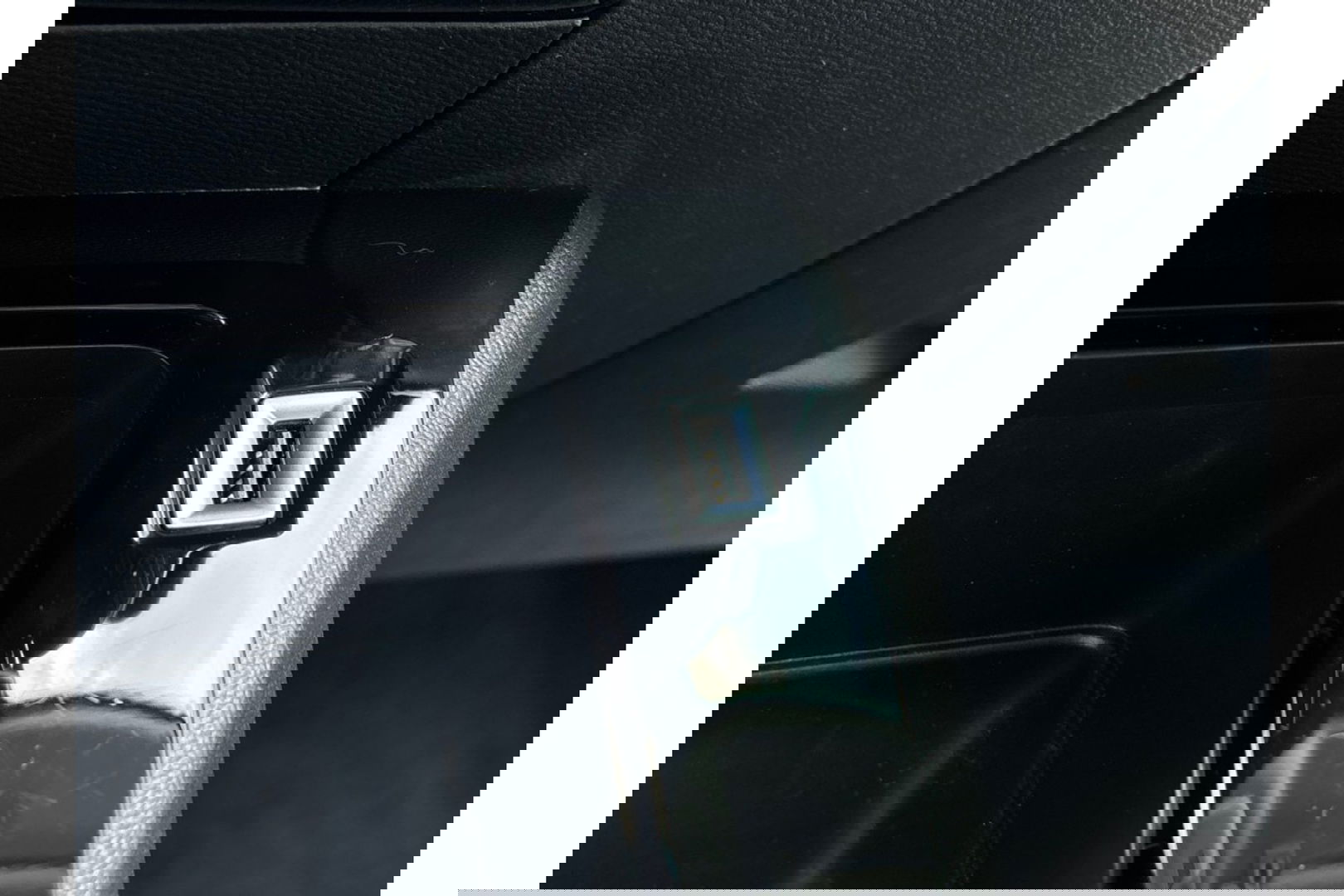 Peugeot 208 1.2 PT ALLURE ACTIVE AIRCO NAVI CRUISE.