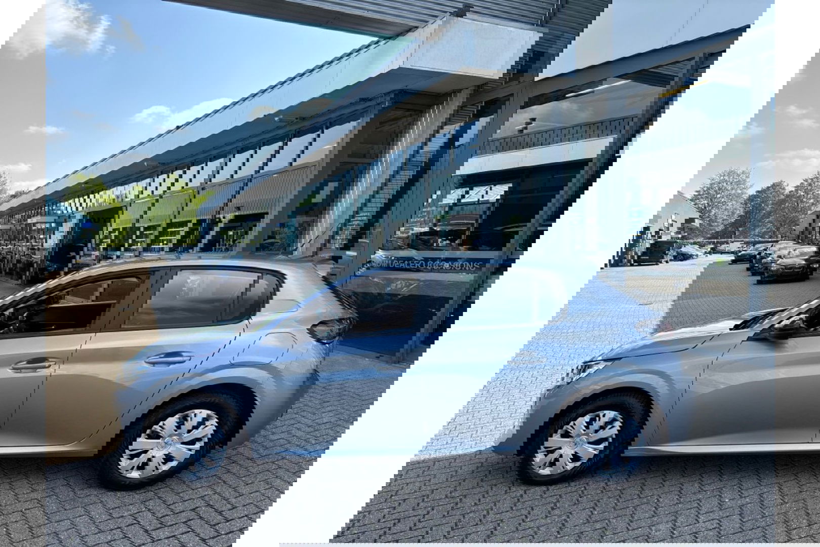 Peugeot 208 1.2 PT ALLURE ACTIVE AIRCO NAVI CRUISE.