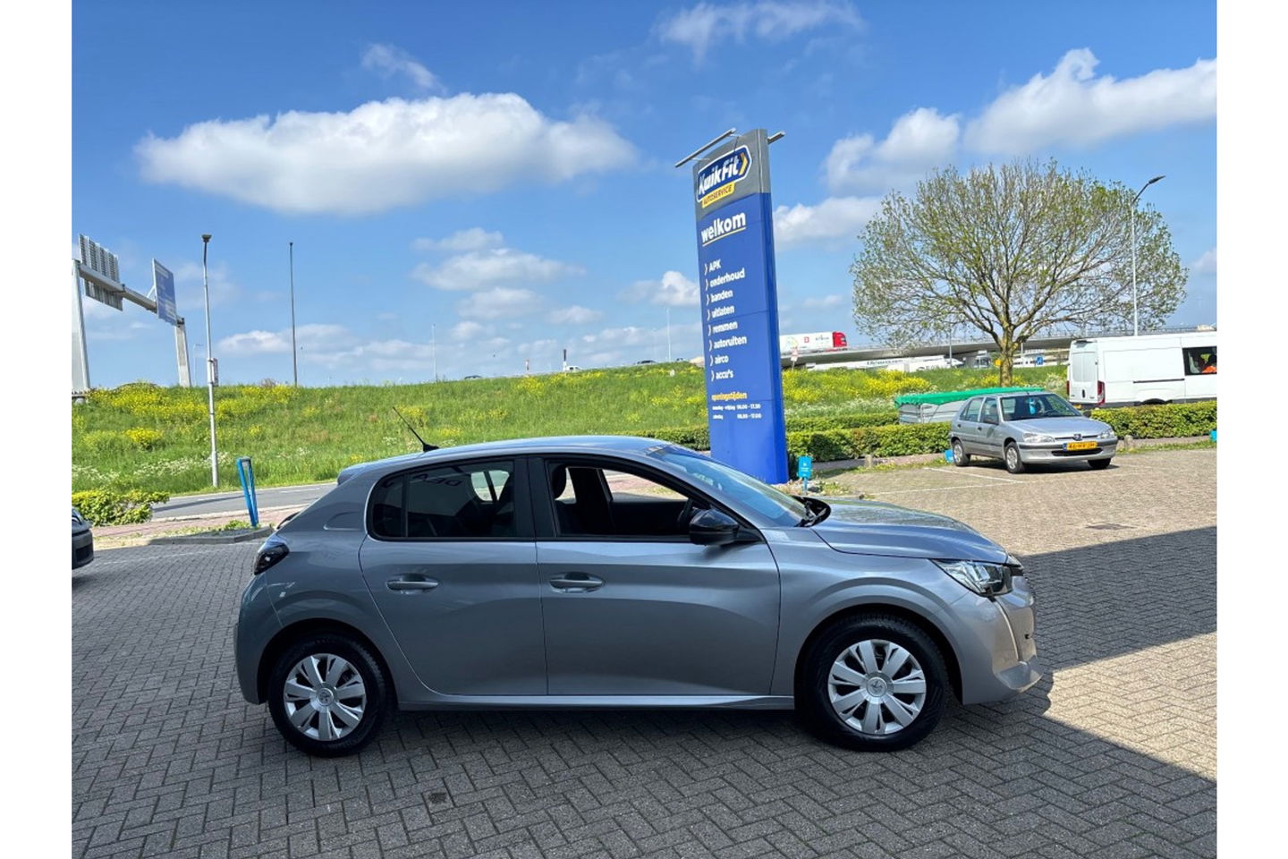 Peugeot 208 1.2 PT ALLURE ACTIVE AIRCO NAVI CRUISE.