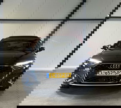 Audi A3 Limousine 35 TFSI S edition Pano Virtual Trekhaak
