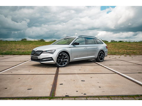 Škoda Superb Combi 1.4 TSI iV Sportline Business | PANO | TREKHAAK | ALCANTARA