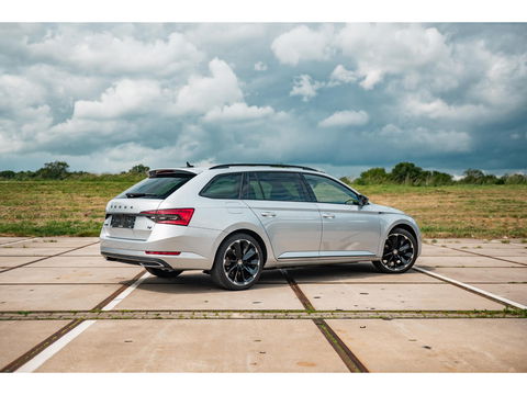 Škoda Superb Combi 1.4 TSI iV Sportline Business | PANO | TREKHAAK | ALCANTARA