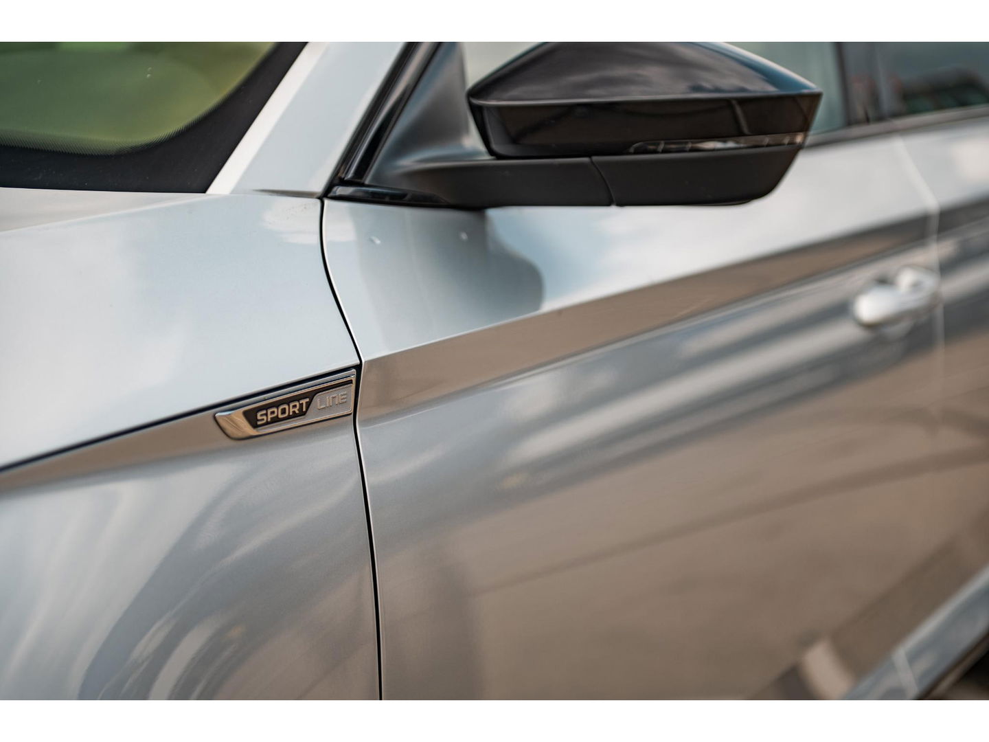 Škoda Superb Combi 1.4 TSI iV Sportline Business | PANO | TREKHAAK | ALCANTARA