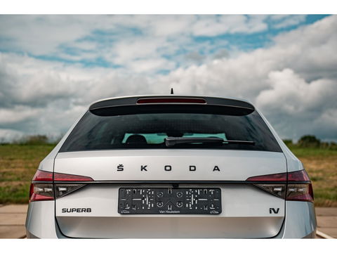 Škoda Superb Combi 1.4 TSI iV Sportline Business | PANO | TREKHAAK | ALCANTARA