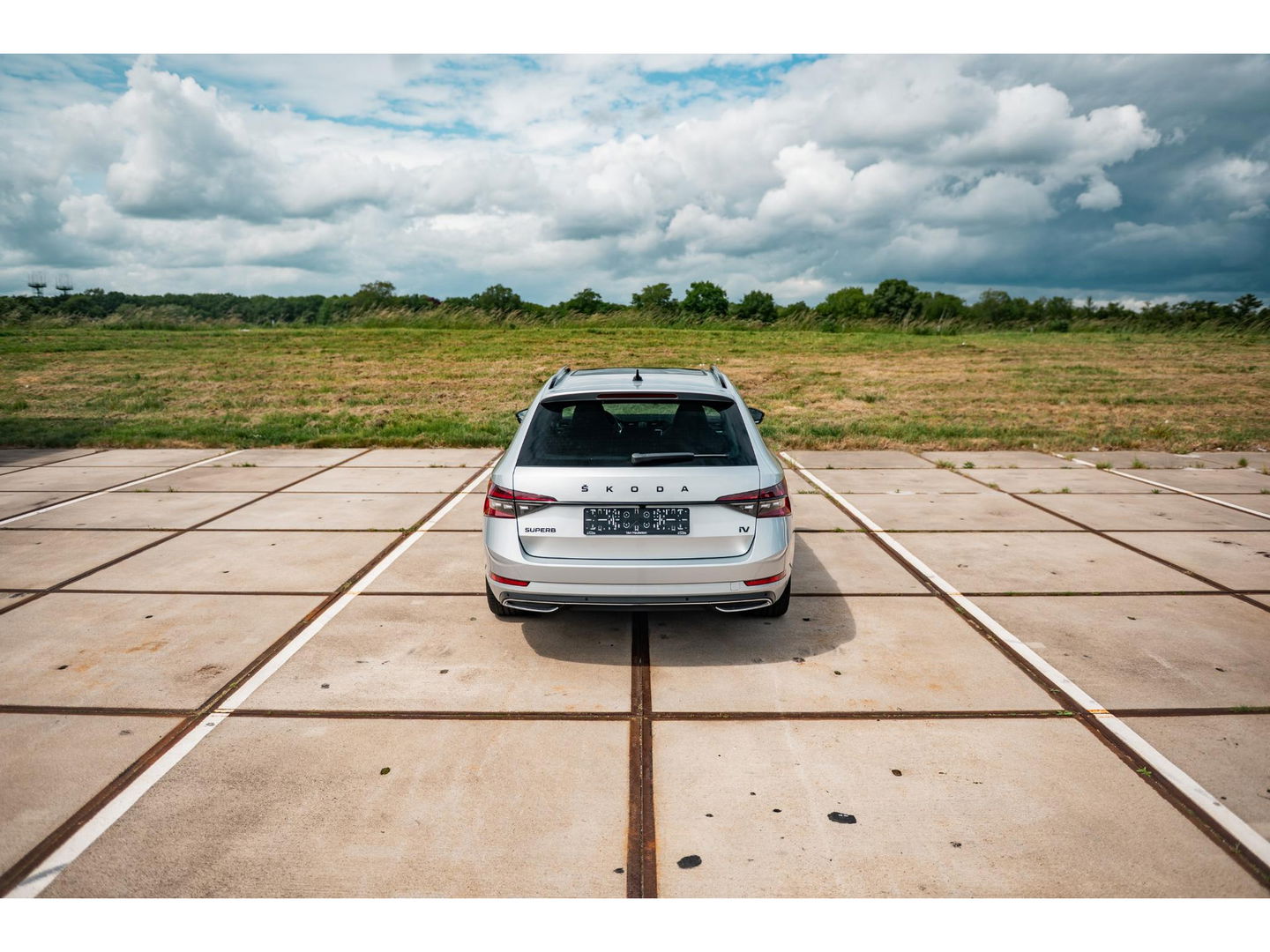 Škoda Superb Combi 1.4 TSI iV Sportline Business | PANO | TREKHAAK | ALCANTARA