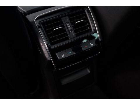 Škoda Superb Combi 1.4 TSI iV Sportline Business | PANO | TREKHAAK | ALCANTARA