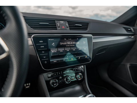 Škoda Superb Combi 1.4 TSI iV Sportline Business | PANO | TREKHAAK | ALCANTARA