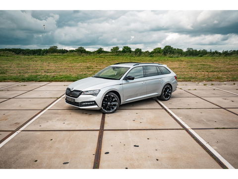 Škoda Superb Combi 1.4 TSI iV Sportline Business | PANO | TREKHAAK | ALCANTARA