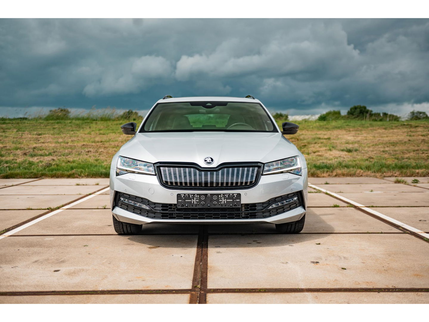Škoda Superb Combi 1.4 TSI iV Sportline Business | PANO | TREKHAAK | ALCANTARA