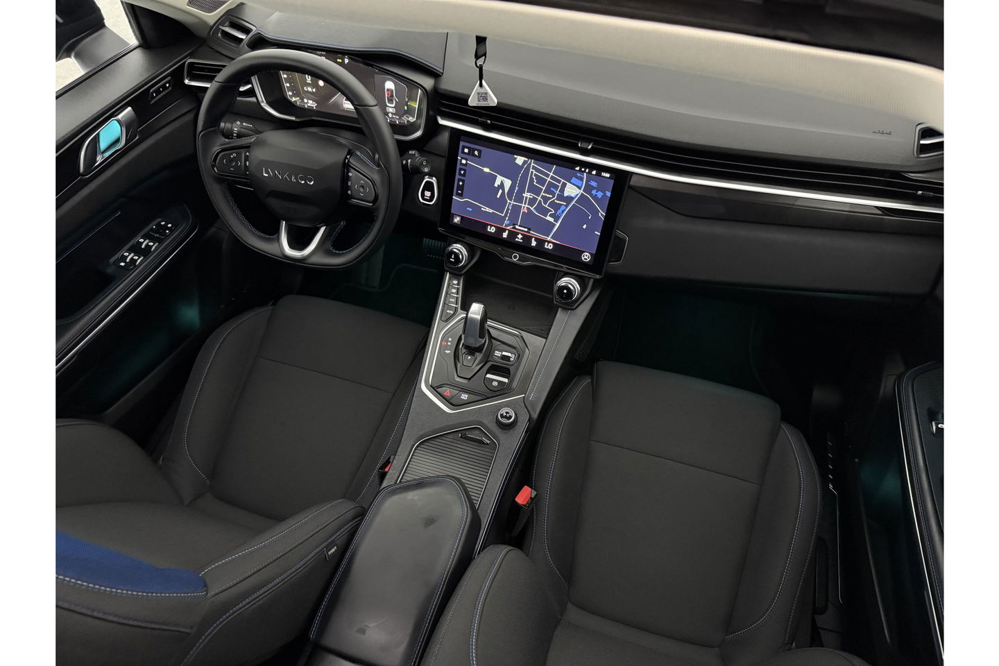 Lynk Co 01 1.5 Hybride 360Camera ACC Pano LED Memory Sfeerverl. Carplay Clima Navi Virtual 20"LMV