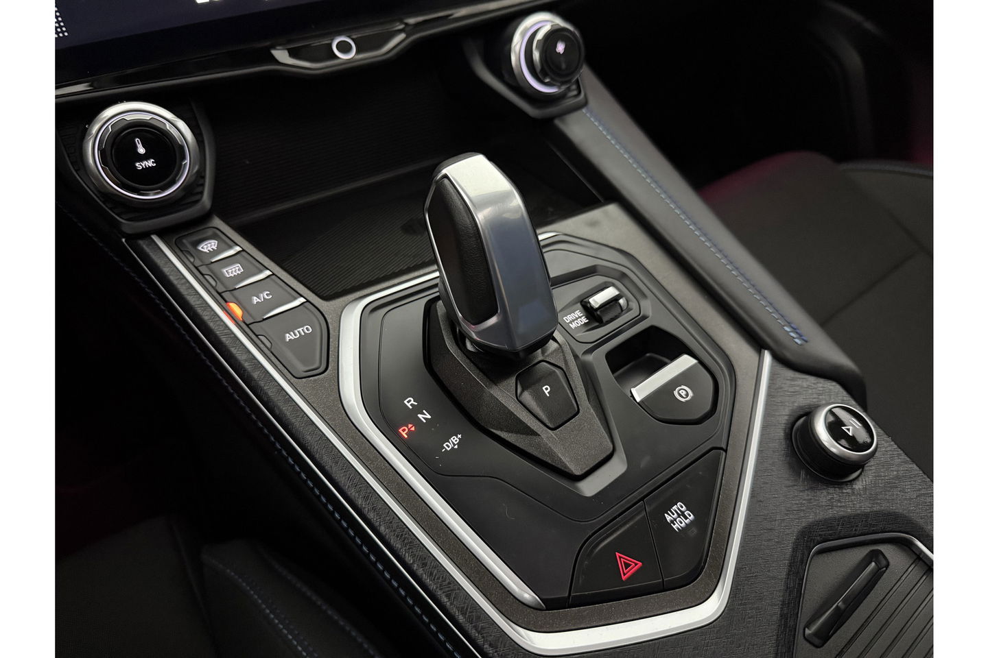 Lynk Co 01 1.5 Hybride 360Camera ACC Pano LED Memory Sfeerverl. Carplay Clima Navi Virtual 20"LMV