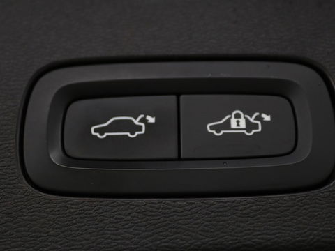 Volvo V60 2.0 T6 Recharge AWD Inscription Expression | Panoramadak | Head-Up | Leder | Stoel & stuurverwarming | 360 camera | Adaptive cruise | Trekhaak | Harman/Kardon | Carplay | Navigatie