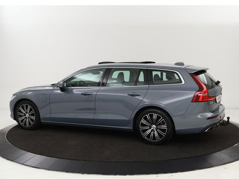 Volvo V60 2.0 T6 Recharge AWD Inscription Expression | Panoramadak | Head-Up | Leder | Stoel & stuurverwarming | 360 camera | Adaptive cruise | Trekhaak | Harman/Kardon | Carplay | Navigatie