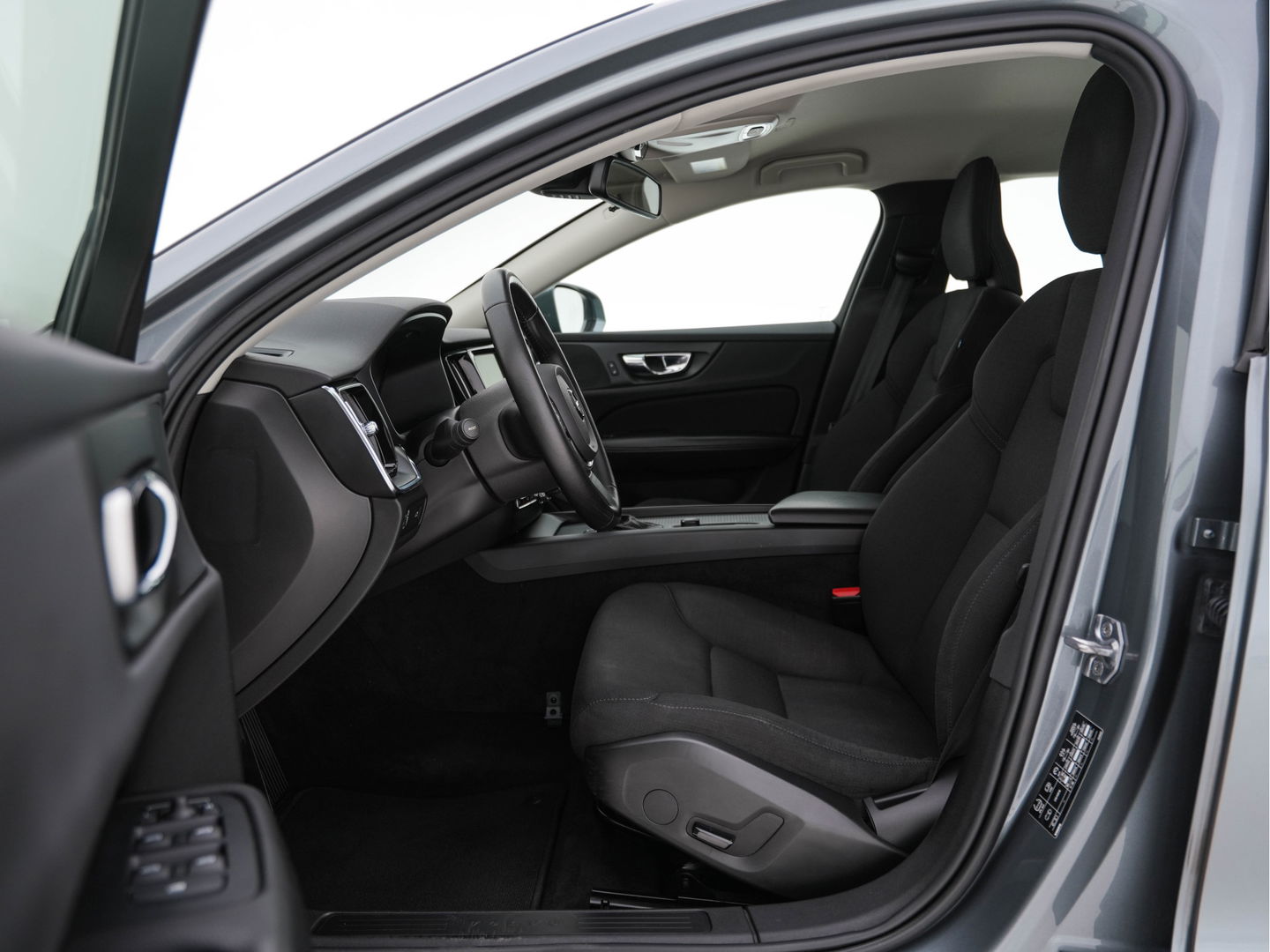 Volvo V60 2.0 T4 Aut. *FULL-LED | DIGI-COCKPIT | NAVI-FULLMAP | ECC | CRUISE | COMFORT-SEATS | LANE-ASSIST | CARPLAY | 18"ALU*