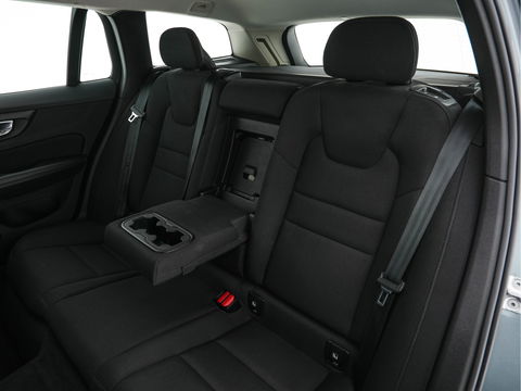 Volvo V60 2.0 T4 Aut. *FULL-LED | DIGI-COCKPIT | NAVI-FULLMAP | ECC | CRUISE | COMFORT-SEATS | LANE-ASSIST | CARPLAY | 18"ALU*