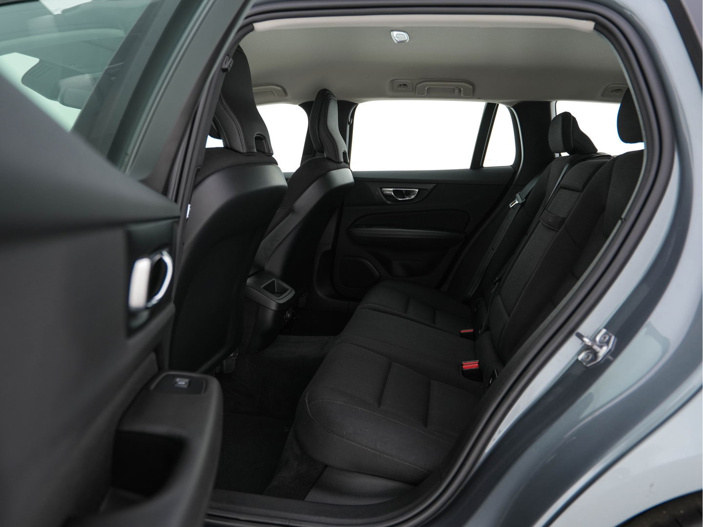 Volvo V60 2.0 T4 Aut. *FULL-LED | DIGI-COCKPIT | NAVI-FULLMAP | ECC | CRUISE | COMFORT-SEATS | LANE-ASSIST | CARPLAY | 18"ALU*