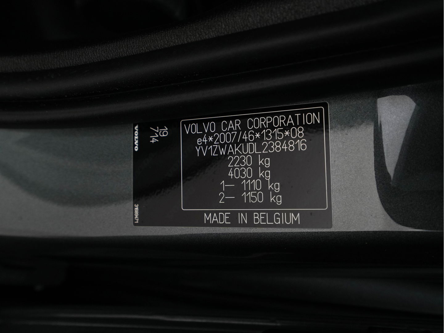Volvo V60 2.0 T4 Aut. *FULL-LED | DIGI-COCKPIT | NAVI-FULLMAP | ECC | CRUISE | COMFORT-SEATS | LANE-ASSIST | CARPLAY | 18"ALU*