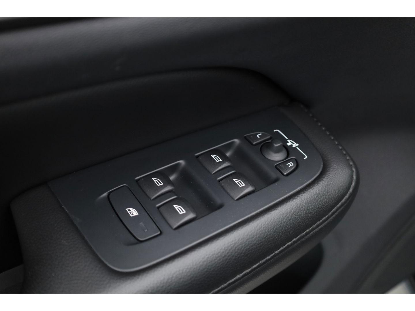 Volvo V60 T6 Recharge Insciption Expression | Long Range | Navi | Stoel- Stuurverw. | Camera |