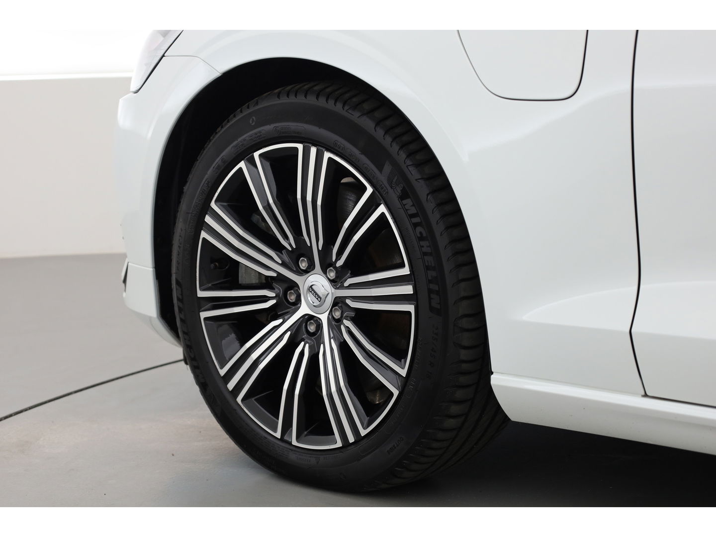 Volvo V60 T6 Recharge Inscription Expression | Navi | Camera | Stoel- Stuurverw. | Cruise | Apple CarPlay
