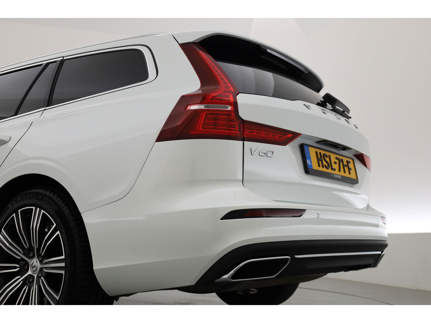 Volvo V60 T6 Recharge Inscription Expression | Navi | Camera | Stoel- Stuurverw. | Cruise | Apple CarPlay