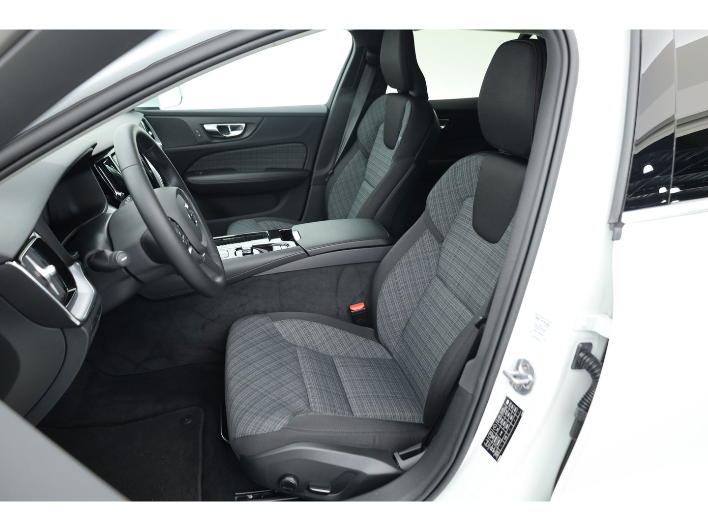 Volvo V60 T6 Recharge Inscription Expression | Navi | Camera | Stoel- Stuurverw. | Cruise | Apple CarPlay