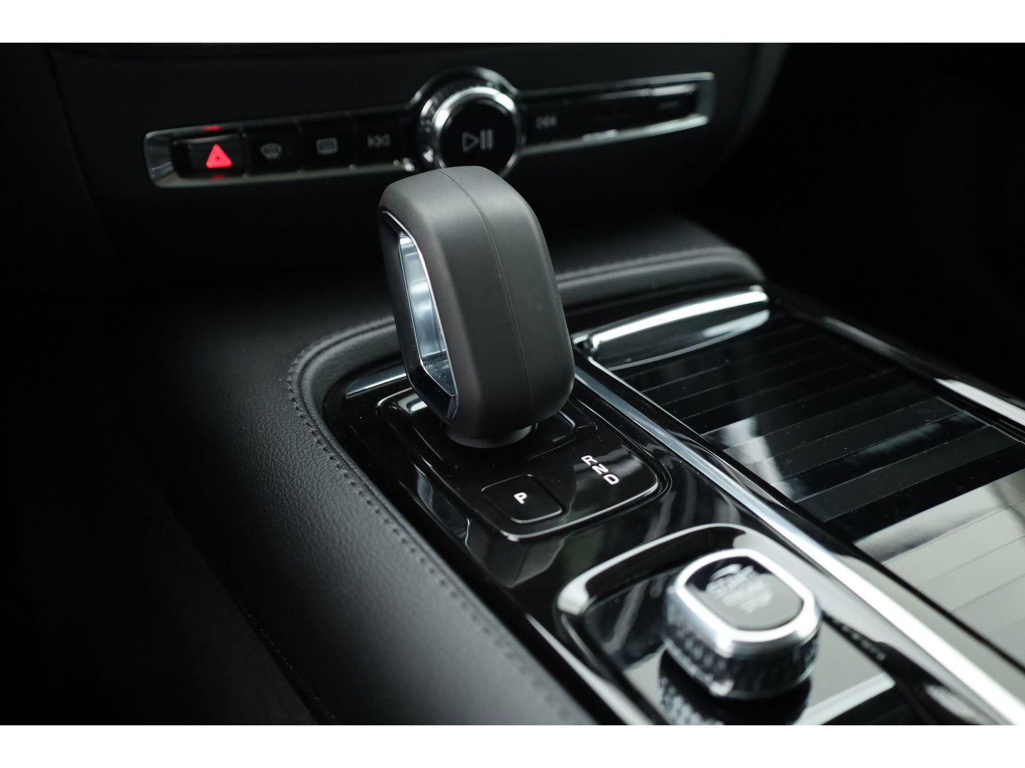 Volvo V60 T6 Recharge Inscription Expression | Navi | Camera | Stoel- Stuurverw. | Cruise | Apple CarPlay