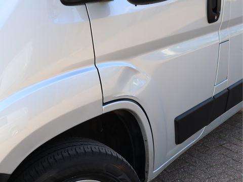 Peugeot Boxer 330 2.2 BlueHDi 141pk Euro 6 L2H2 - Imperiaal - Trekhaak - NAP